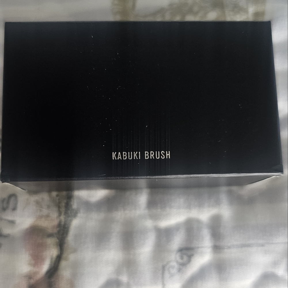 New!   Kabuki Professional brush